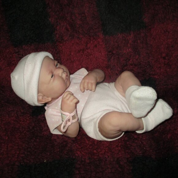Baby GIRL doll Anatomically correct - Picture 3 of 12